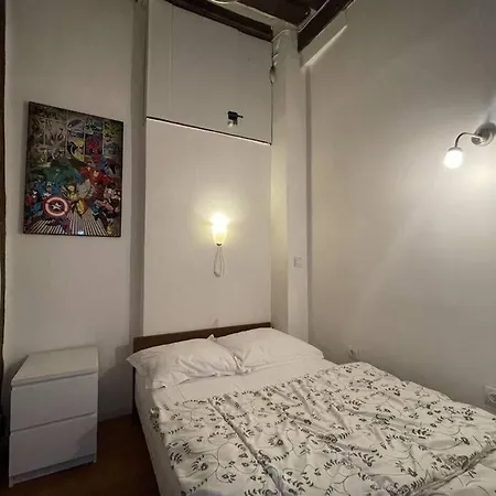 Amelie - Authentic 2br Saint-andre Des Arts Historic Courtyard *