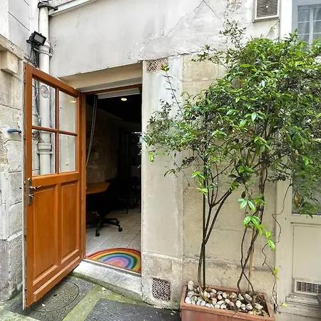 Amelie - Authentic 2br Saint-andre Des Arts Historic Courtyard Apartman Párizs