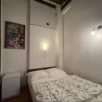 Amelie - Authentic 2br Saint-andre Des Arts Historic Courtyard *