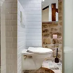 Amelie - Authentic 2br Saint-andre Des Arts Historic Courtyard * Paryż